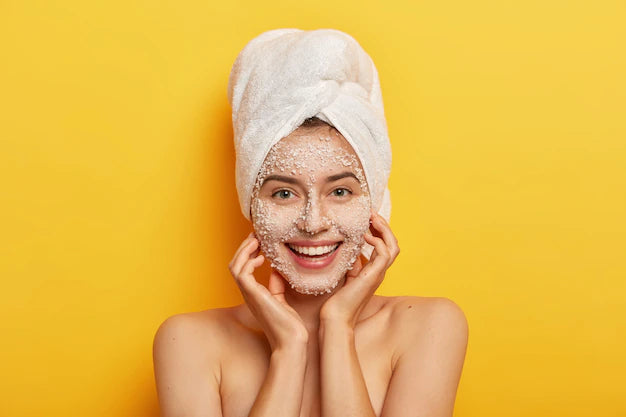 Which Ingredients Are Used in an Exfoliating Face Scrub?