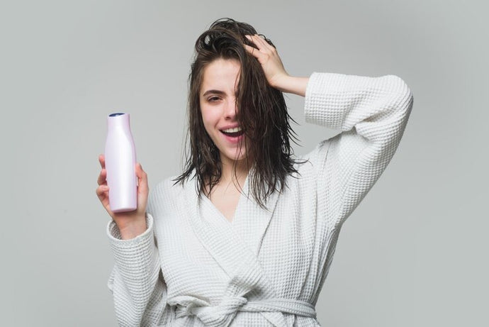 Best Shampoo for Dry Scalp and Dandruff In India