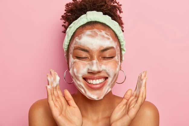 Best Skin Whitening Face Wash For All Skin Types In India