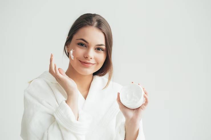 What is the Difference Between Freckles vs. Melasma?